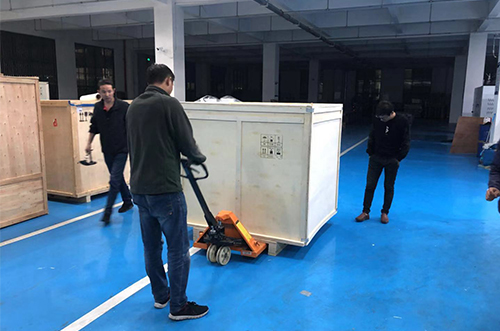 蚌埠客戶SMT設(shè)備專車送貨，貨到上門安裝調(diào)試